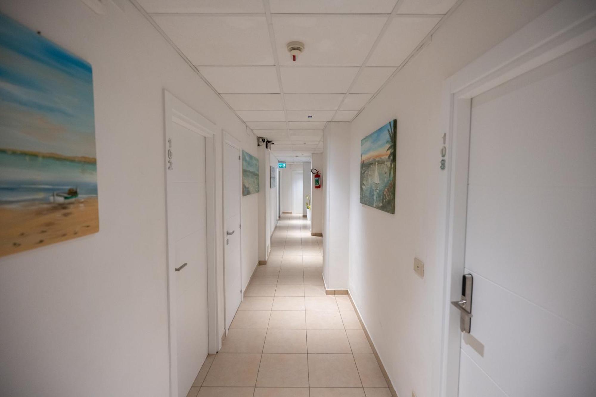 Hotel Petite Fleur Alba Adriatica Bagian luar foto
